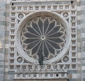 Duomo Rosone e Statua San Giovanni Battista